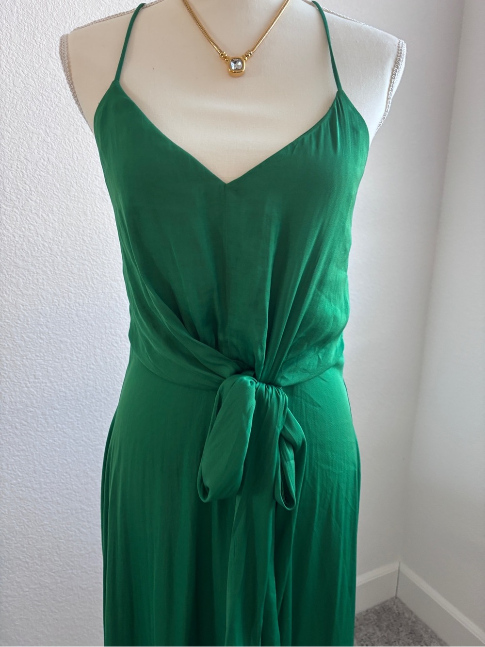 Emerald Green Tie-Waist Maxi Dress with Spaghetti Straps - Picture 3 of 5
